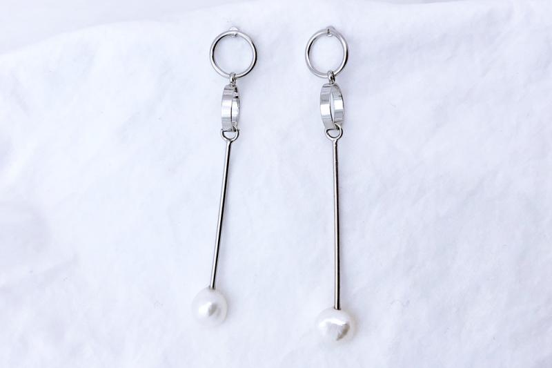 [Ozel] Chic Point Glossy Wire Freshwater Pearl Brass Earrings