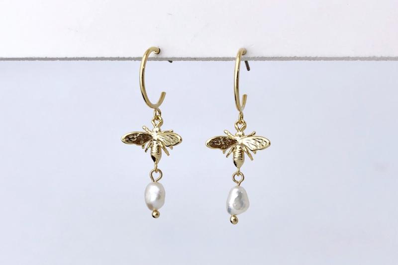 [Ozel] Vintage Vibe Glossy Vintage Plated Freshwater Pearl Brass Earrings